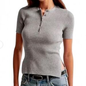 Abercrombie & Fitch Gray Ribbed Henley Top